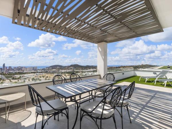 Ático en venta en Ático en Calle de Colombia, Balcón de Finestrat-Terra Marina, Finestrat, Finestrat photo 1