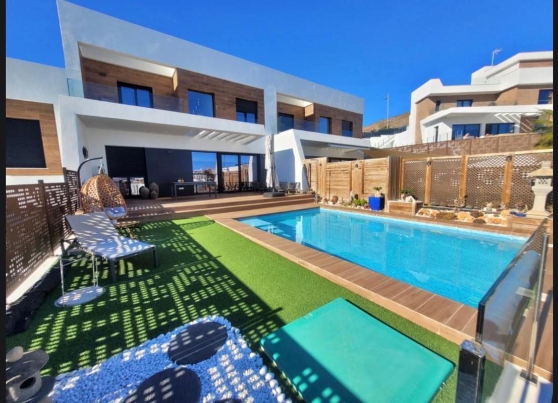 Properties for sale and rent in Spain photo 1