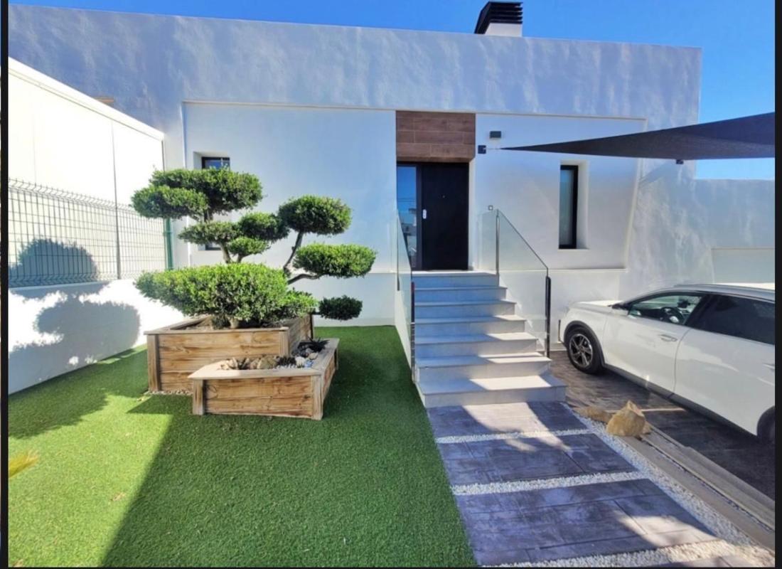 Properties for sale and rent in Spain photo 2
