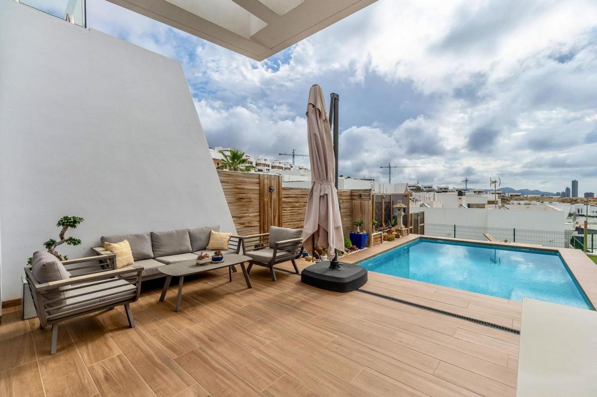 Properties for sale and rent in Spain photo 1