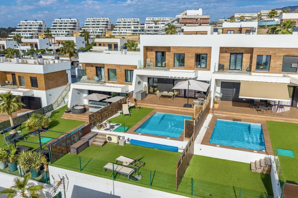 Properties for sale and rent in Spain photo 2