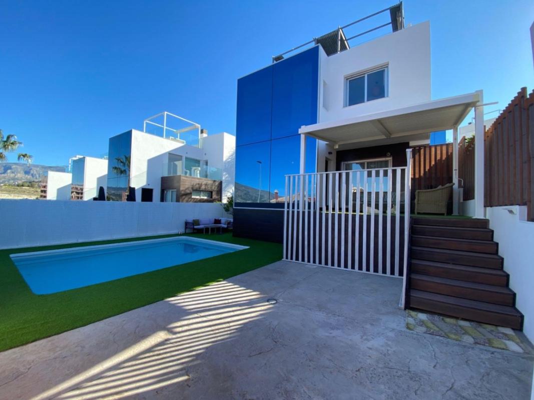 Properties for sale and rent in Spain photo 2