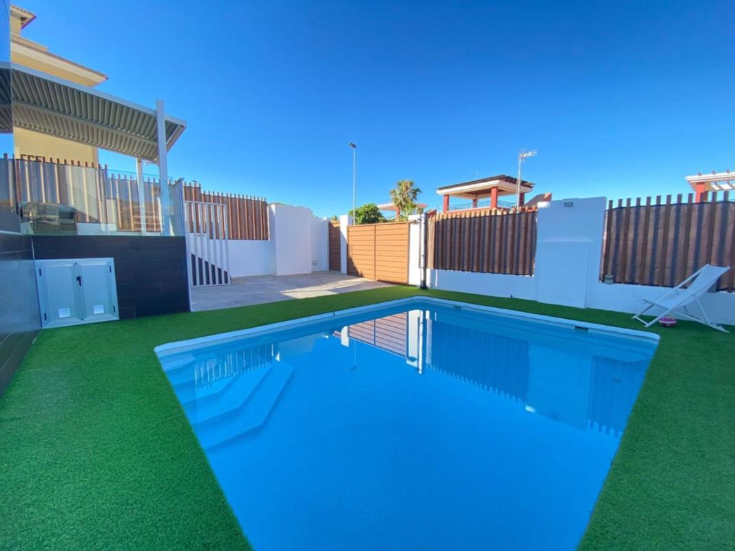 Properties for sale and rent in Spain photo 4