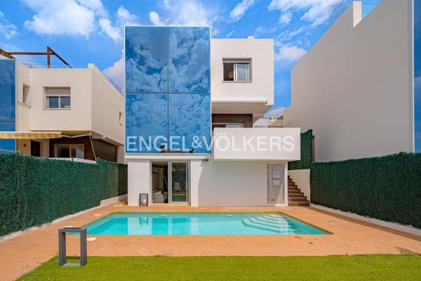 Casa o chalet independiente en Calle Cádiz, 20, Balcón de Finestrat-Terra Marina, Finestrat photo 1