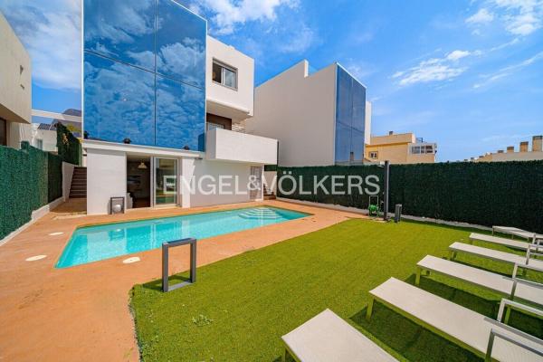 Casa o chalet independiente en Calle Cádiz, 20, Balcón de Finestrat-Terra Marina, Finestrat thumbnail 1