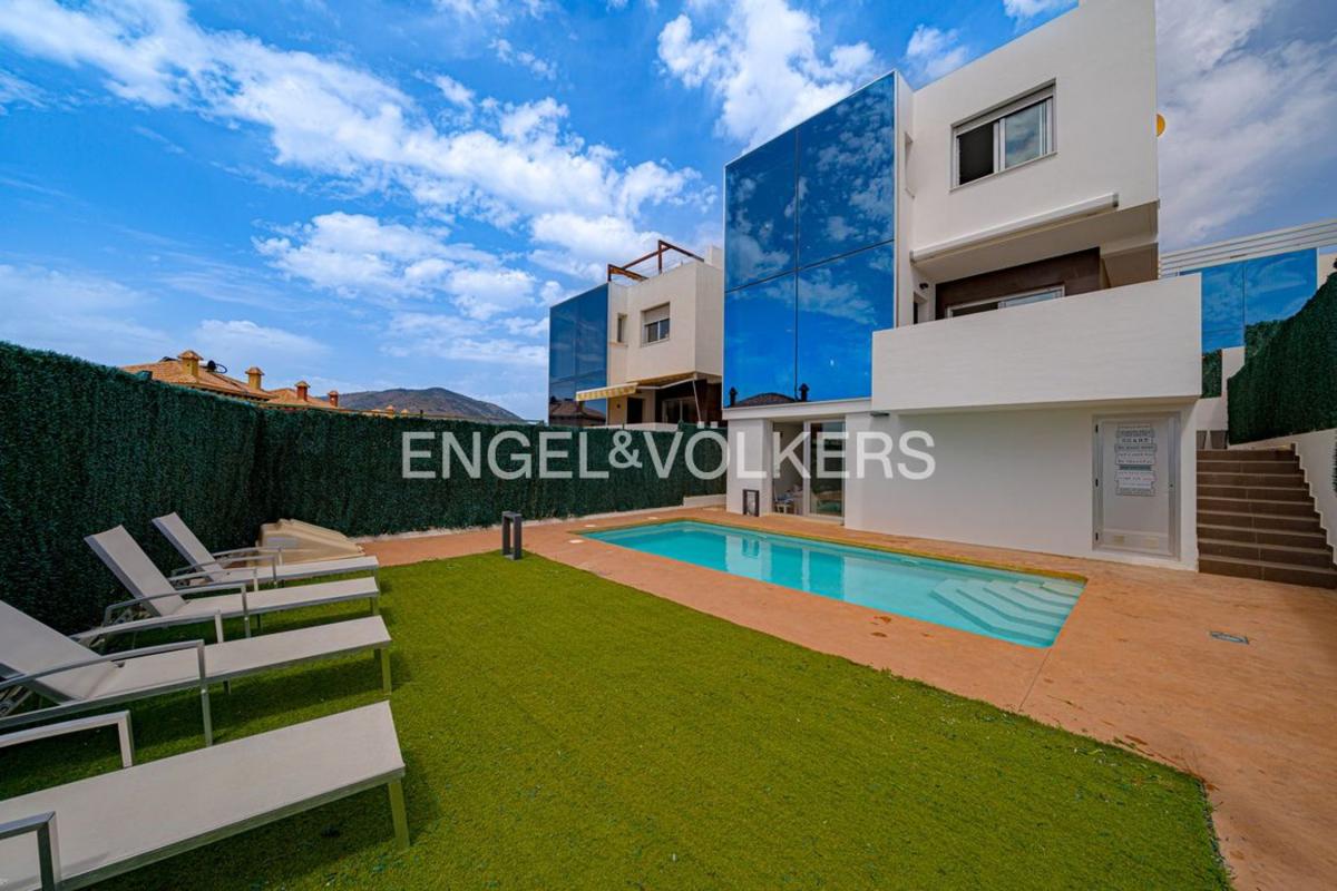 Properties for sale and rent in Spain photo 3