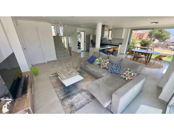 Casa o chalet independiente en Calle de Panama, 3 e, Balcón de Finestrat-Terra Marina, Finestrat thumbnail 2