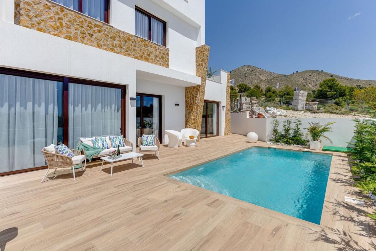 Properties for sale and rent in Spain photo 4