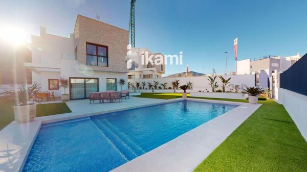 Casa o chalet independiente en Calle Cáceres, Balcón de Finestrat-Terra Marina, Finestrat thumbnail 1