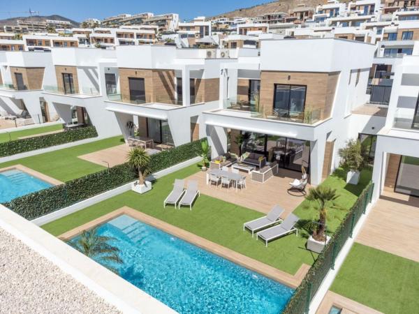 Chalet pareado en Calle Córdoba, Balcón de Finestrat-Terra Marina, Finestrat photo 1