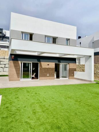 Casa o chalet independiente en Avenida Barcelona, Balcón de Finestrat-Terra Marina, Finestrat photo 1