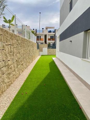 Casa o chalet independiente en Avenida Barcelona, Balcón de Finestrat-Terra Marina, Finestrat thumbnail 2
