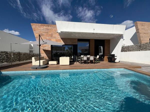 Casa o chalet independiente en Calle d'Equador, Balcón de Finestrat-Terra Marina, Finestrat photo 1