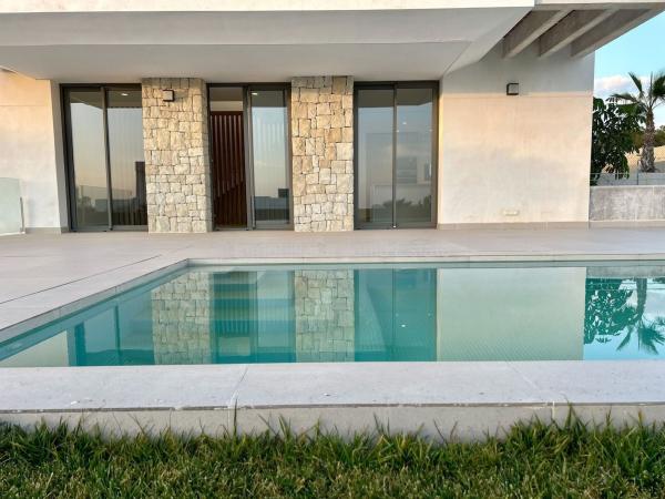 Частный шале на продаже в  Casa o chalet en Golf Bahía, Finestrat, Финестрат photo 2
