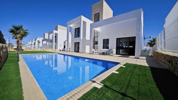 Casa o chalet independiente en Calle Segovia, Balcón de Finestrat-Terra Marina, Finestrat thumbnail 1
