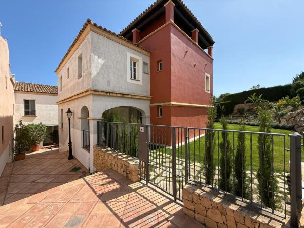 Chalet pareado en Calle Isla Gran Canaria, 18, Golf Bahía, Finestrat photo 1