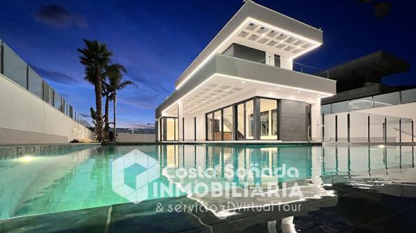 Casa o chalet independiente en Calle Praga, Golf Bahía, Finestrat photo 2