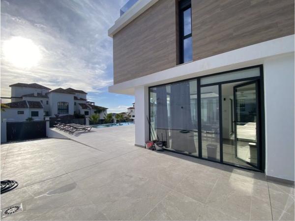 Casa o chalet independiente en Calle Londres, 50, Golf Bahía, Finestrat thumbnail 2