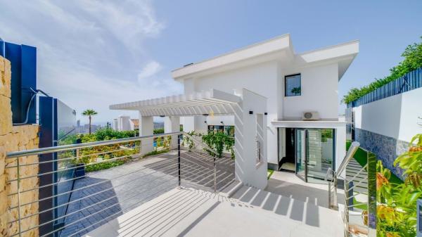 Chalet independiente en venta en Casa o chalet en Finestrat Pueblo, Finestrat, Finestrat
photo 1