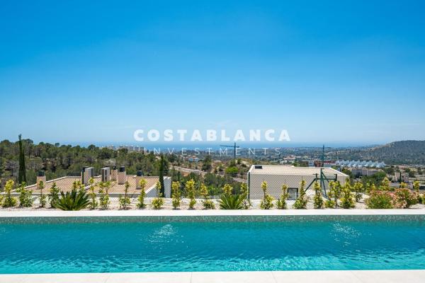Chalet independiente en venta en Casa o chalet en Avenida Reyes Católicos, Golf Bahía, Finestrat, Finestrat
thumbnail 1