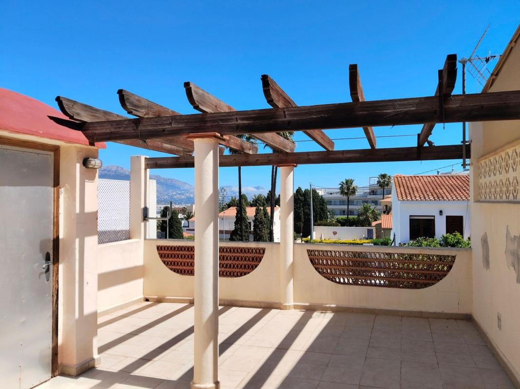 Продажа таунхауса в Chalet adosado en L'Albir, Alfaz del Pi , Алфаз дель Пи photo 2