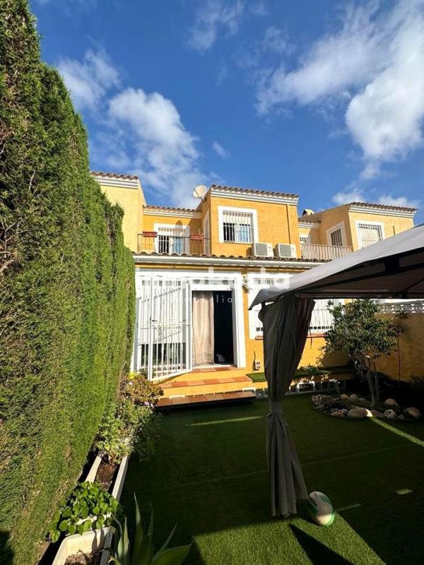 Sale of townhouse in Chalet adosado en Calle Amsterdam, Colonia Escandinavia-Cautivador, Alfaz del Pi , Alfaz del Pi photo 4