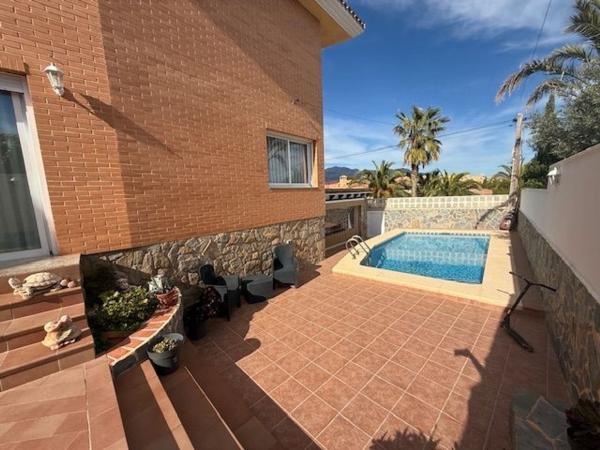 Chalet pareado en Calle Turmalina, Colonia Escandinavia-Cautivador, Alfaz del Pi thumbnail 1