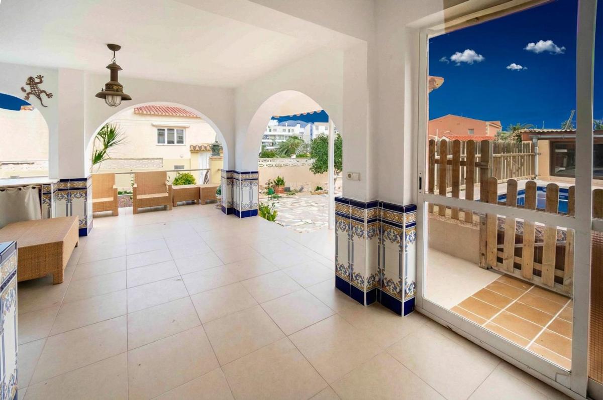 Properties for sale and rent in Spain photo 5
