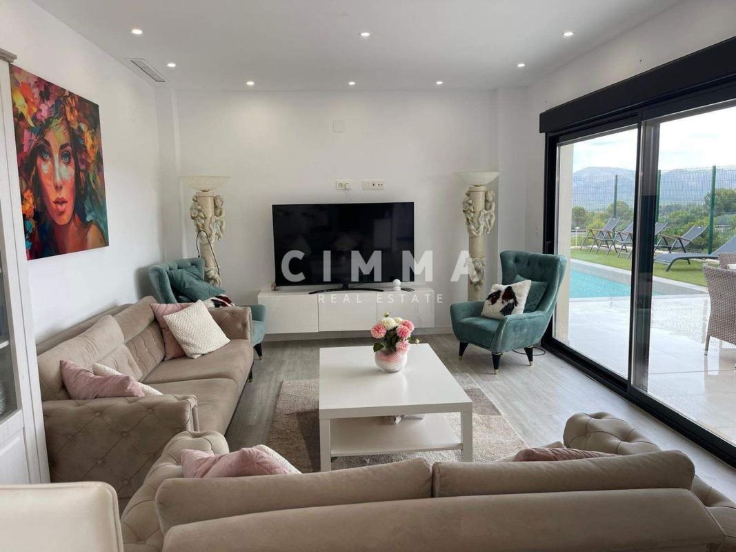 Properties for sale and rent in Spain photo 3