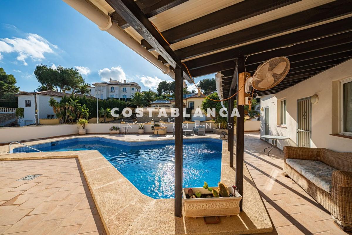 Sale of independent chalet in Casa o chalet en Calle Riu Ebre, Colonia Escandinavia-Cautivador, Alfaz del Pi, Alfaz del Pi
photo 4