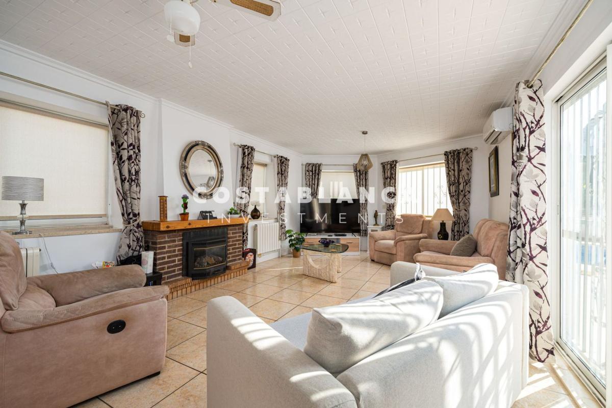 Sale of independent chalet in Casa o chalet en Calle Riu Ebre, Colonia Escandinavia-Cautivador, Alfaz del Pi, Alfaz del Pi
photo 5