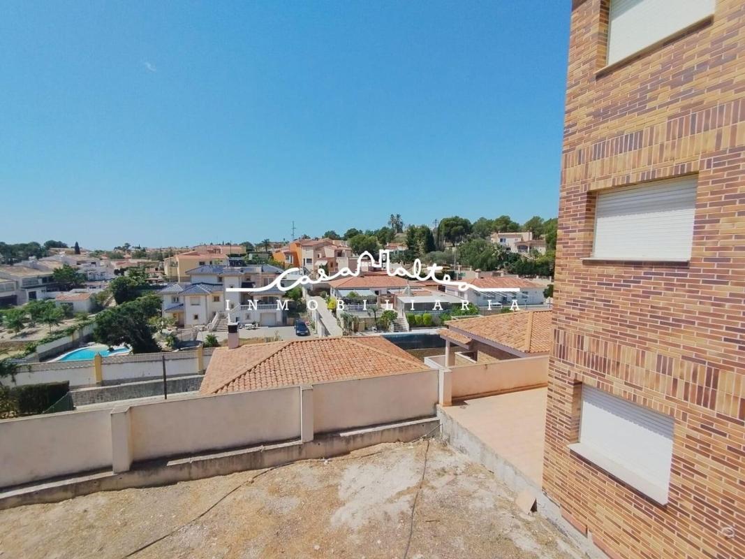 Properties for sale and rent in Spain photo 5