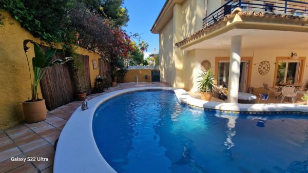 Chalet adosado en Calle Llissa s/n, L'Albir, Alfaz del Pi thumbnail 2