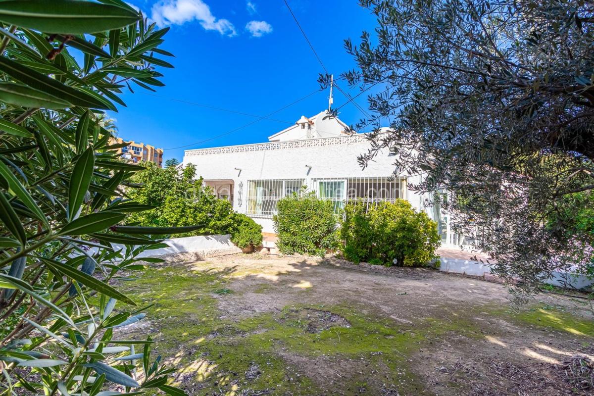 Properties for sale and rent in Spain photo 3