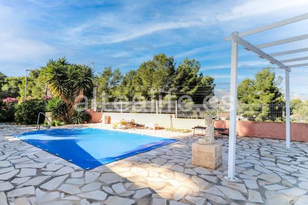 Casa o chalet independiente en Calle Pinsà, L'Albir, Alfaz del Pi thumbnail 2
