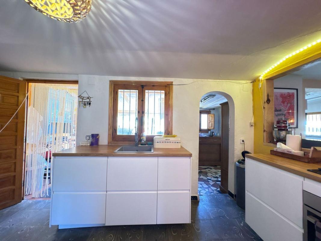 Properties for sale and rent in Spain photo 5