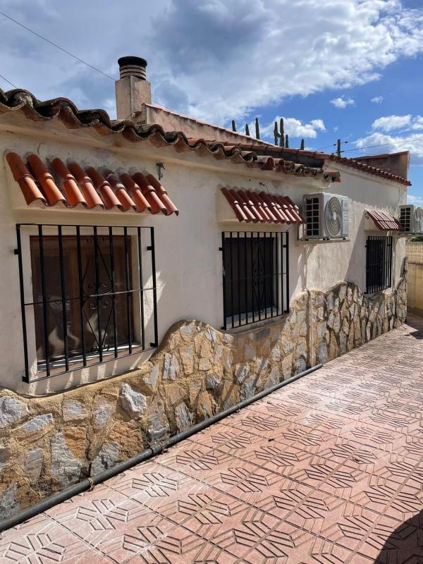 Properties for sale and rent in Spain photo 2
