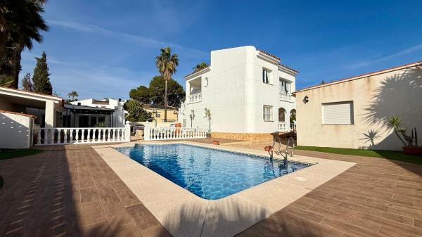 Casa o chalet independiente en CL Horoscop, 4, Alfaz del Pi Pueblo-Urbanizaciones, Alfaz del Pi thumbnail 1