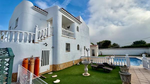 Casa o chalet independiente en CL Horoscop, 4, Alfaz del Pi Pueblo-Urbanizaciones, Alfaz del Pi thumbnail 2