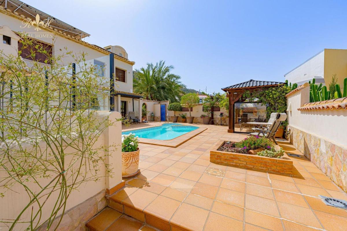 Sale of townhouse in Chalet adosado en L'Albir, Alfaz del Pi , Alfaz del Pi photo 5