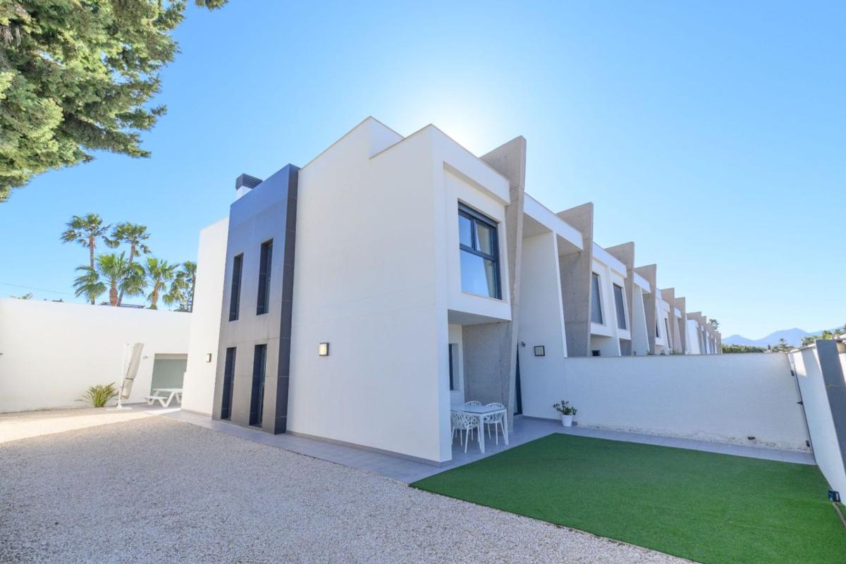 Venta de chalet adosado en Chalet adosado en Calle Pegàs, L'Albir, Alfaz del Pi , Alfaz del Pi photo 2