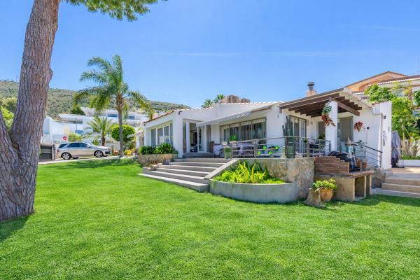 Independent chalet for sale in Casa o chalet en L'Albir, Alfaz del Pi, Alfaz del Pi
 photo 1