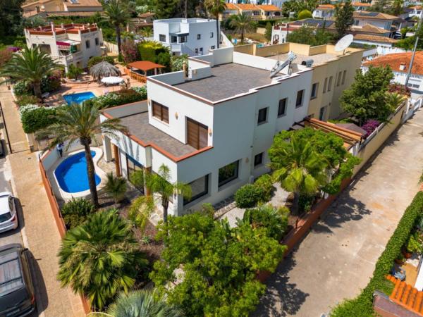 Independent chalet for sale in Casa o chalet en L'Albir, Alfaz del Pi, Alfaz del Pi
 photo 2