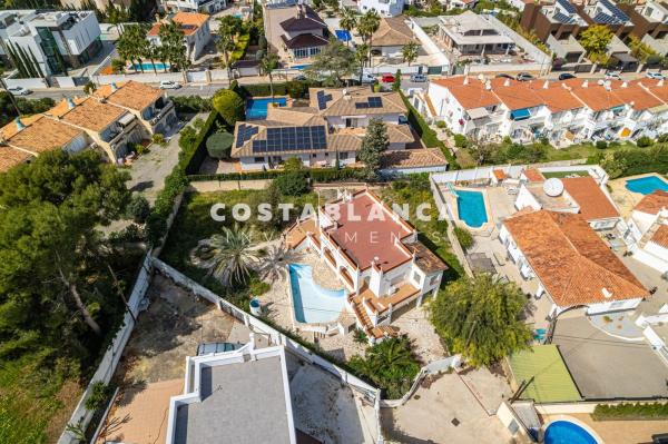 Independent chalet for sale in Casa o chalet en Calle Eurim, L'Albir, Alfaz del Pi, Alfaz del Pi
 photo 3