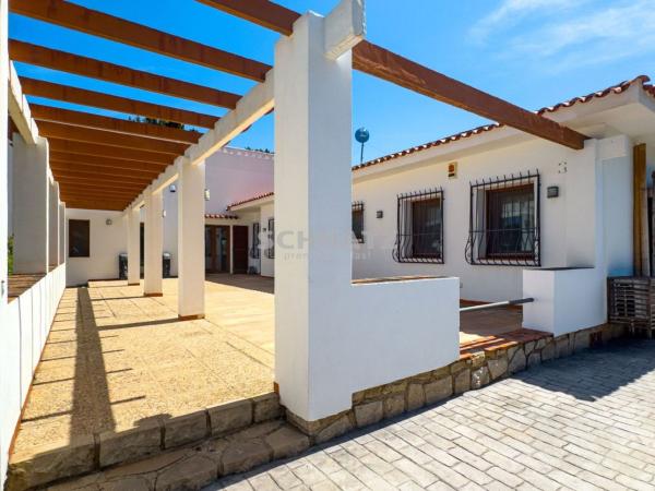 Independent chalet for sale in Casa o chalet en L'Albir, Alfaz del Pi, Alfaz del Pi
 photo 3