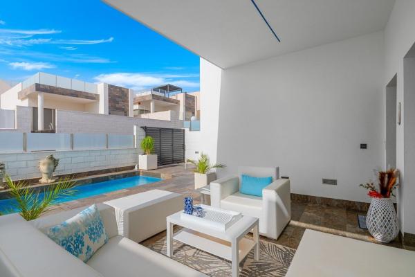 Частный шале на продаже в  Casa o chalet en Villamartín, Orihuela, Ориуэла photo 4