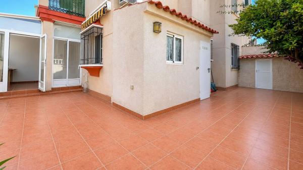 Sprzedaż mieszkania w Piso en Playa Flamenca, Orihuela, Orihuela
 photo 2