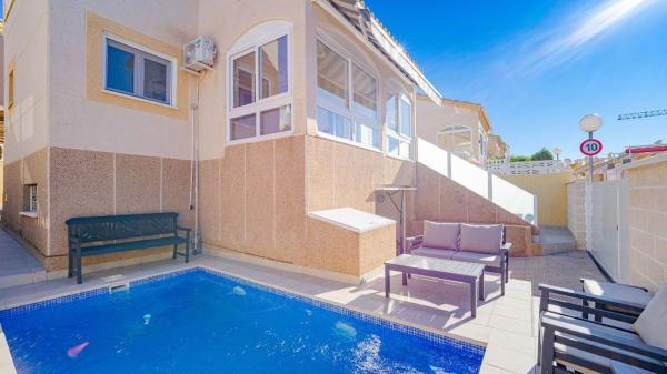 Casa o chalet independiente en Los Balcones y los Altos, Orihuela photo 1