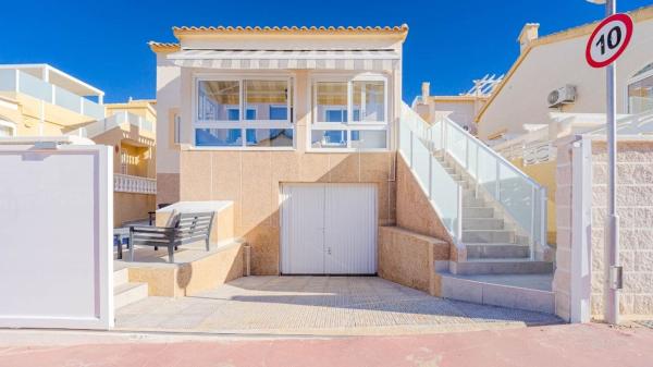Casa o chalet independiente en Los Balcones y los Altos, Orihuela thumbnail 1