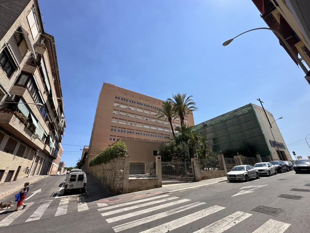 Продажа квартиры на Piso en Calle Aureliano Ibarra, Altozano, Alicante / Alacant, Аликанте / Алакант
photo 2